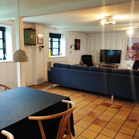 O. Tovrupvej 1 * Esbjerg